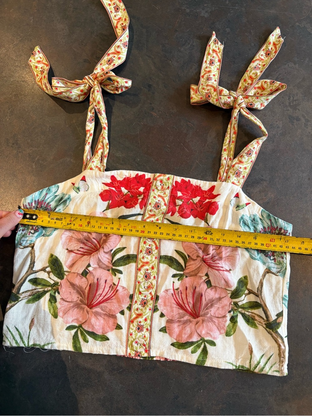 Rose & Olive Floral Tie-Shoulder Cropped Tank Top in White, Pink & Red Large - Picture 7 of 7